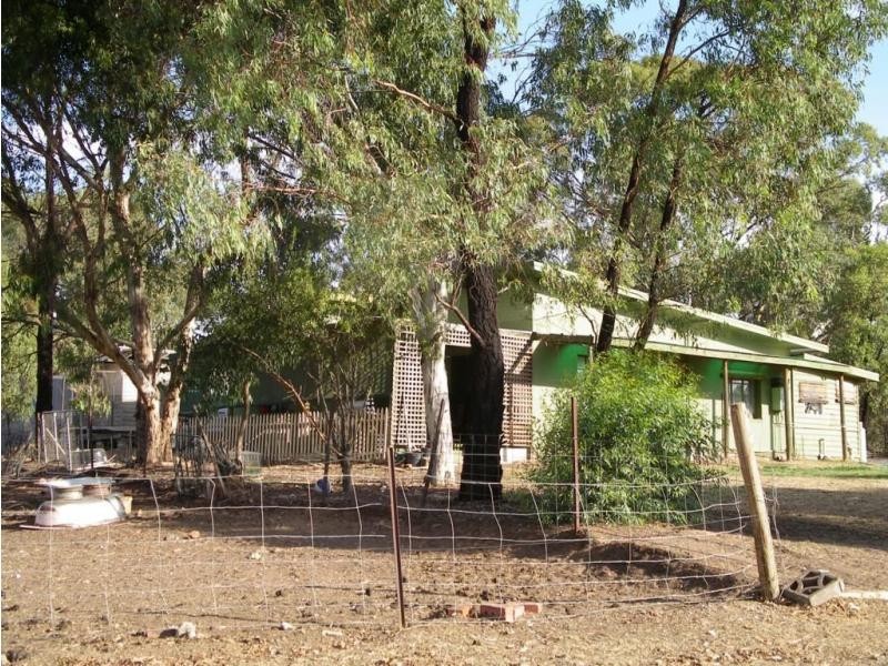 33 Christie Street, Myers Flat VIC 3556