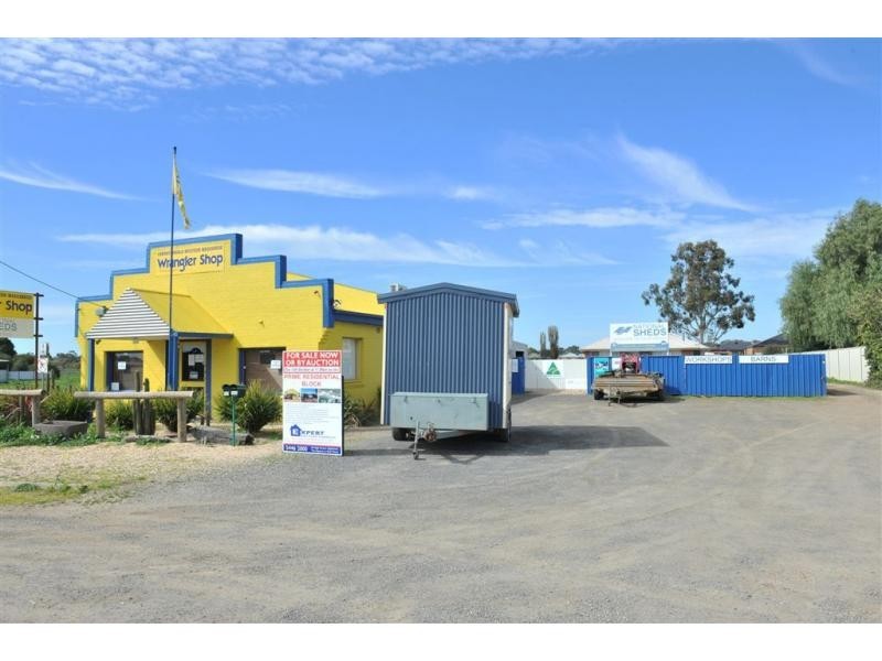 228 Midland Highway, Epsom VIC 3551