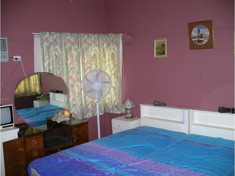 323 High Street, Kangaroo Flat VIC 3555