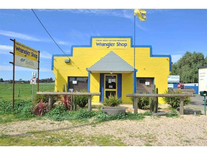 228 Midland Highway, Epsom VIC 3551