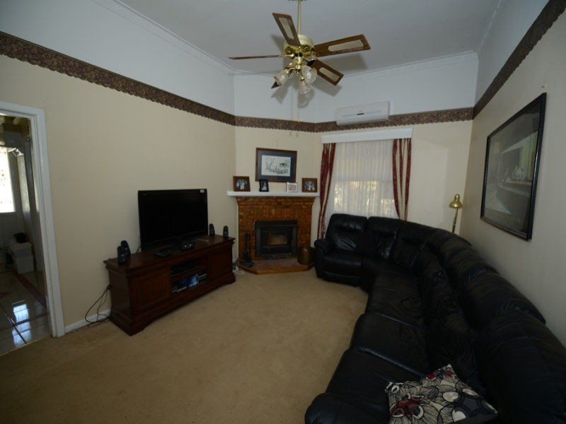 6 View Street, Charlton VIC 3525