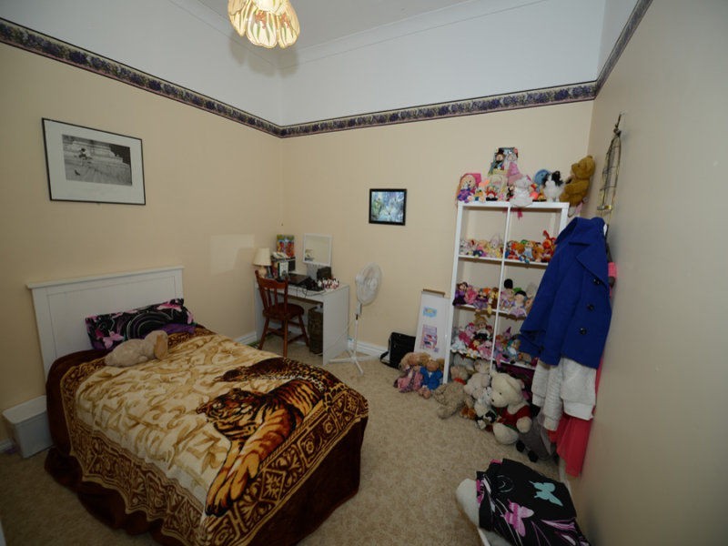 6 View Street, Charlton VIC 3525