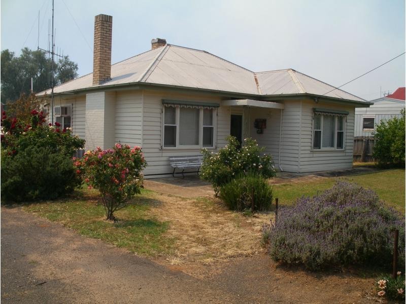 11 Wilson Street, Wedderburn VIC 3518