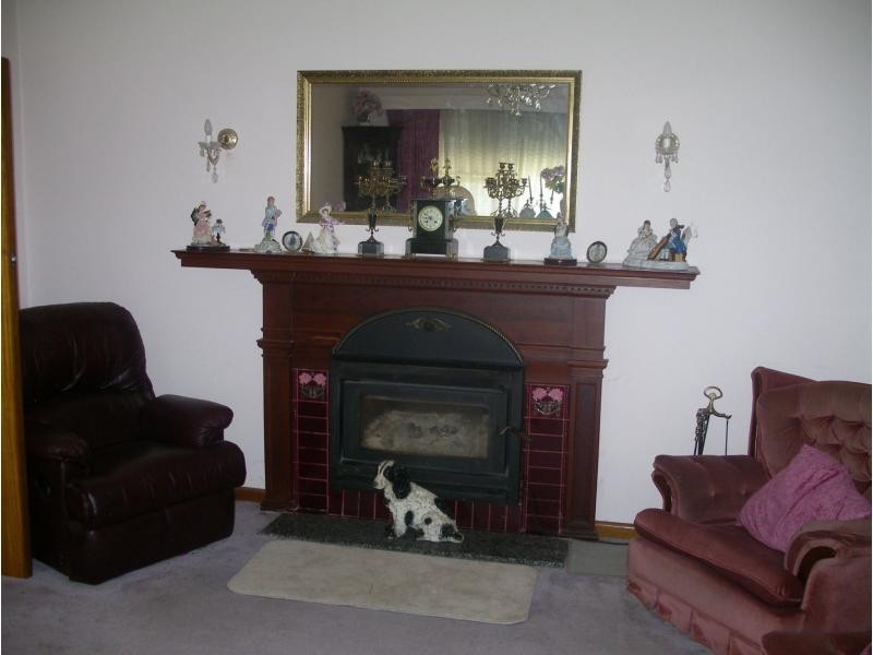 27 Golf Links Road, Charlton VIC 3525