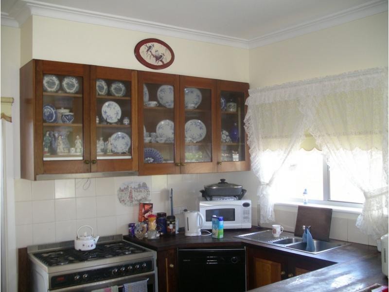 27 Golf Links Road, Charlton VIC 3525