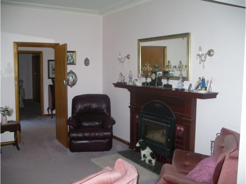 27 Golf Links Road, Charlton VIC 3525