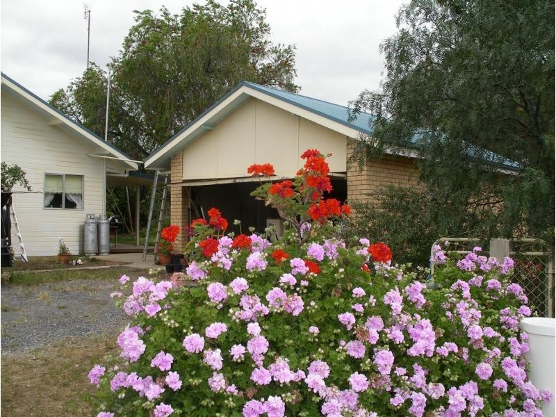 27 Golf Links Road, Charlton VIC 3525