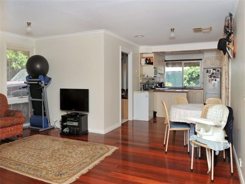 23 Arblaster Street, California Gully VIC 3556