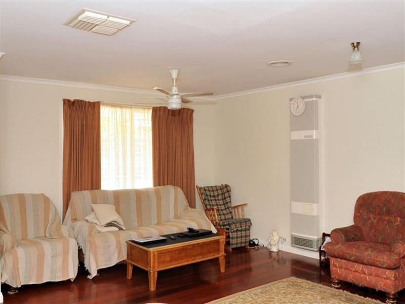 23 Arblaster Street, California Gully VIC 3556