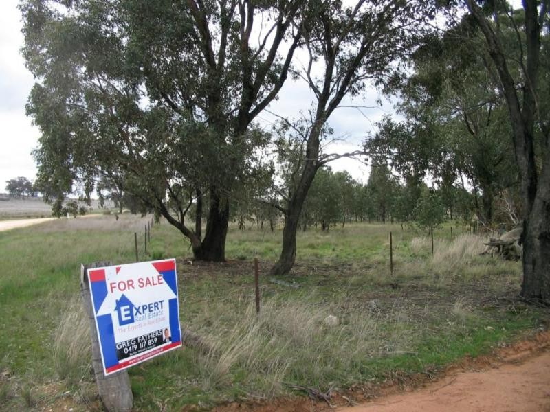 22 Triangle/Diagonal Road, Newbridge VIC 3551