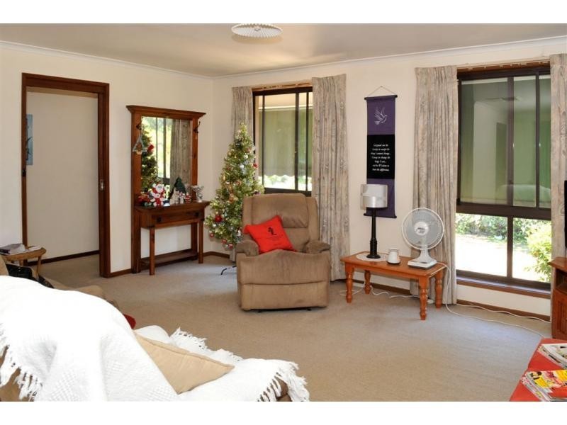4 Ridgeway Crescent, Kennington VIC 3550