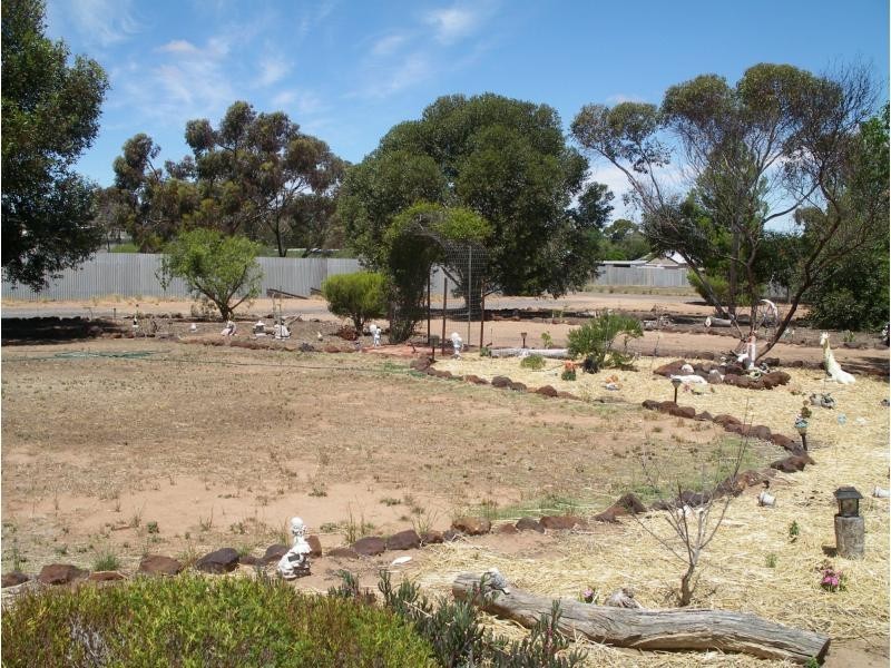 98 Hannon Street, Sea Lake VIC 3533