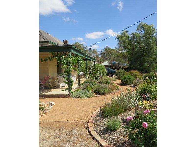 22 St Arnaud Road Road, Wedderburn VIC 3518