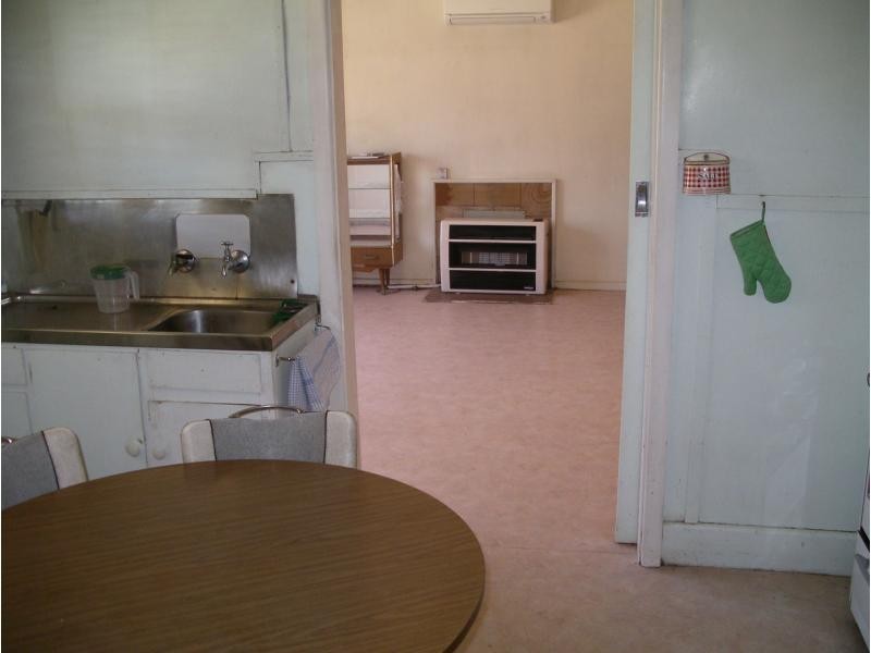 2 Racecourse Road, Wedderburn VIC 3518