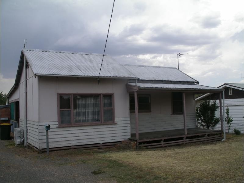 2 Racecourse Road, Wedderburn VIC 3518