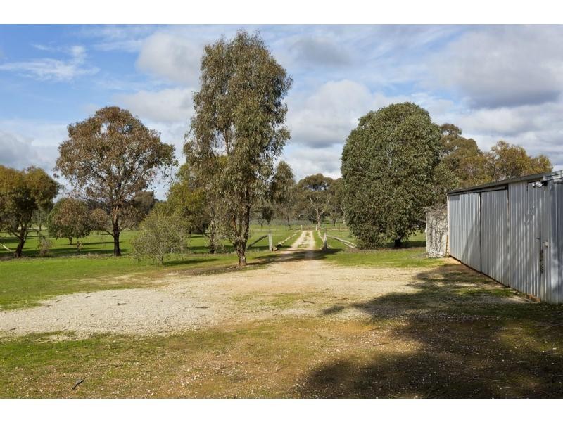 349 Waanyarra Road, Dunolly VIC 3472