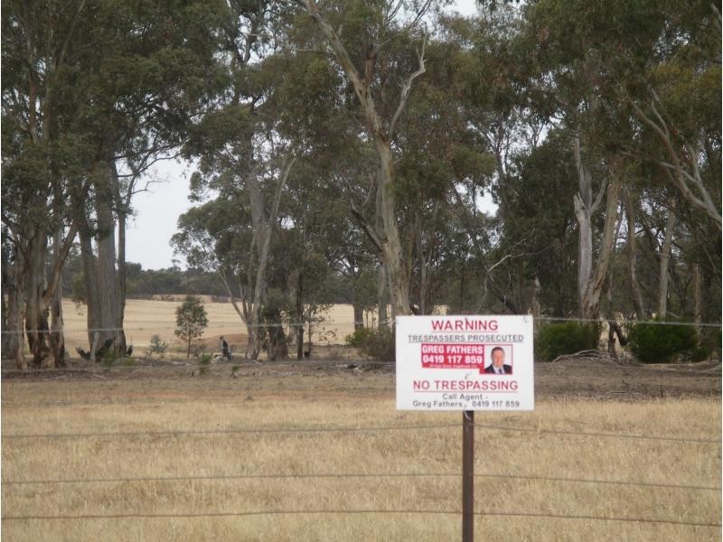 13 Stephens Road, Neilborough VIC 3570
