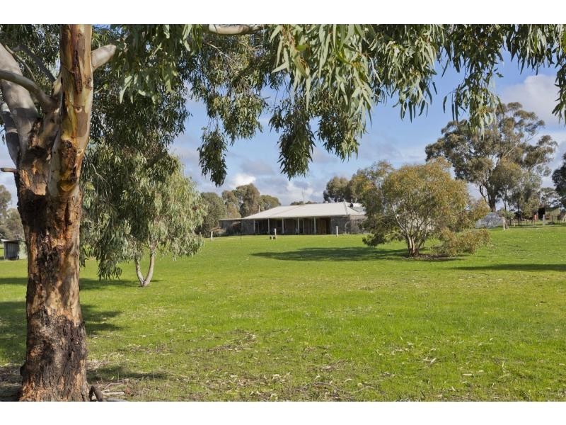 349 Waanyarra Road, Dunolly VIC 3472