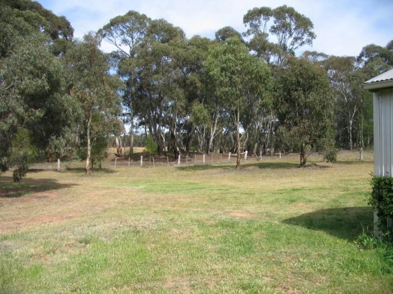 124 Nine Mile Road, Wedderburn VIC 3518