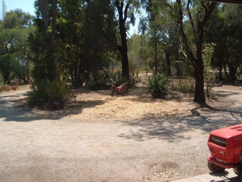 1 Vinnecombes Road, Calivil VIC 3573