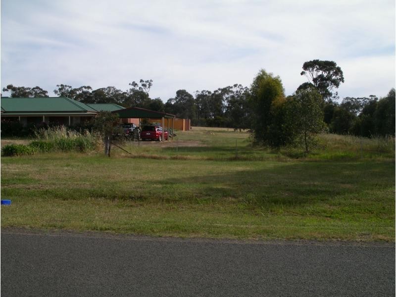 6 Hakea Road, Huntly VIC 3551