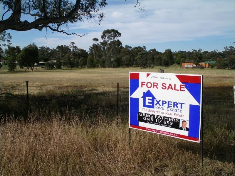 6 Hakea Road, Huntly VIC 3551