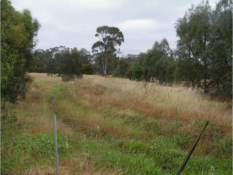 6 Hakea Road, Huntly VIC 3551