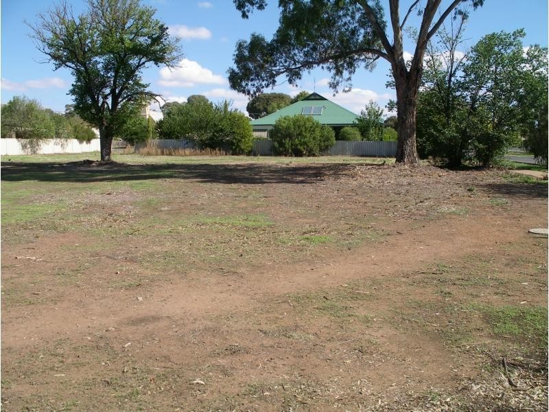 90 High Street, Wedderburn VIC 3518