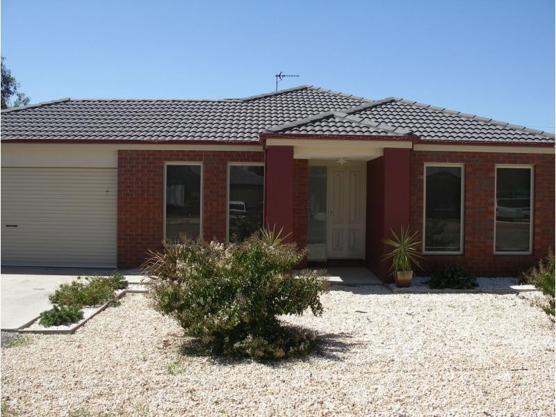 7 Wallan Street, California Gully VIC 3556