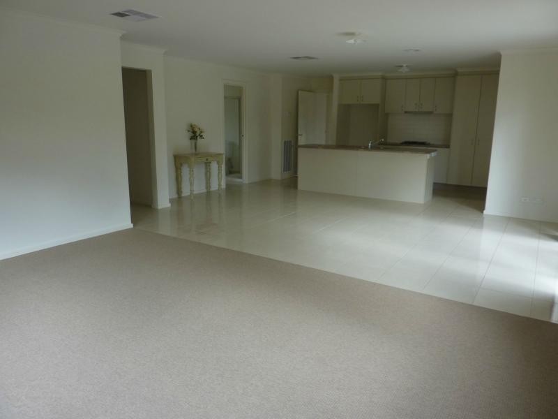 7 Wallan Street, California Gully VIC 3556