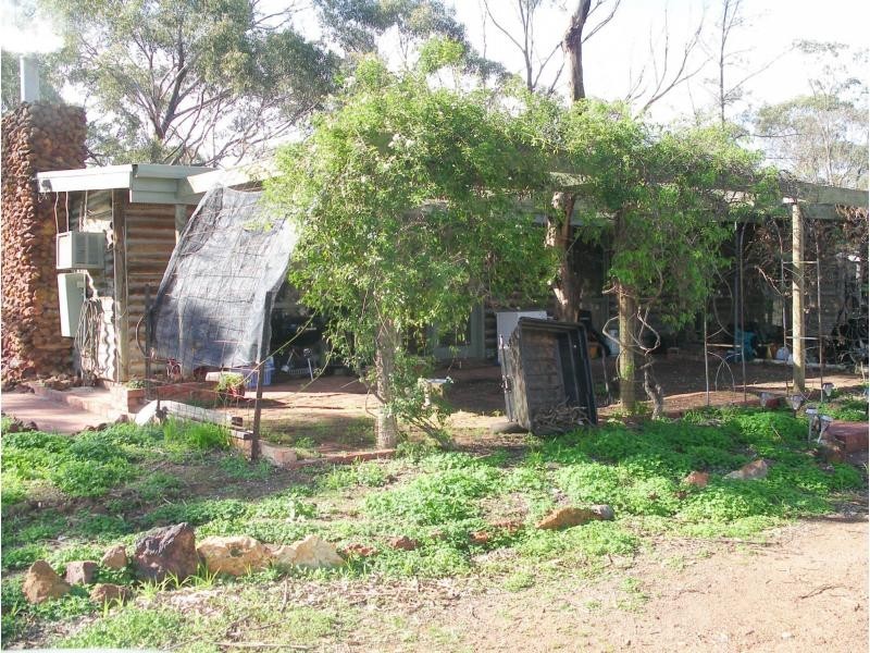 40 Coopers Lane, Wedderburn VIC 3518