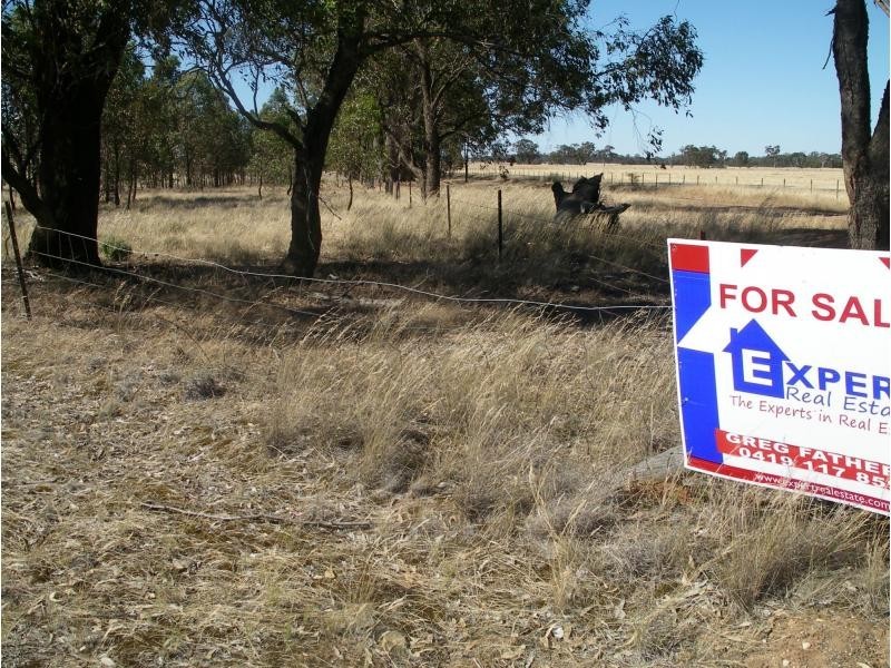 22 Triangle/Diagonal Road, Newbridge VIC 3551