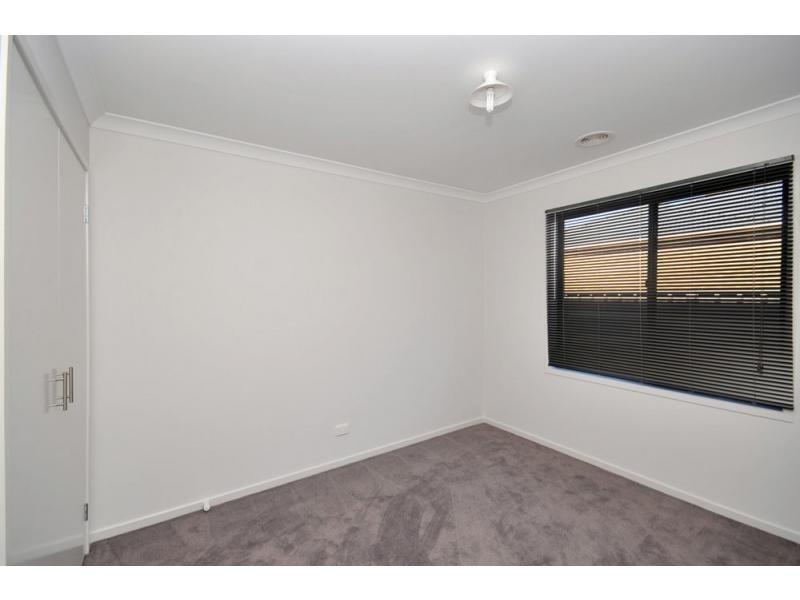 49 Greenfield. Drive, Epsom VIC 3551