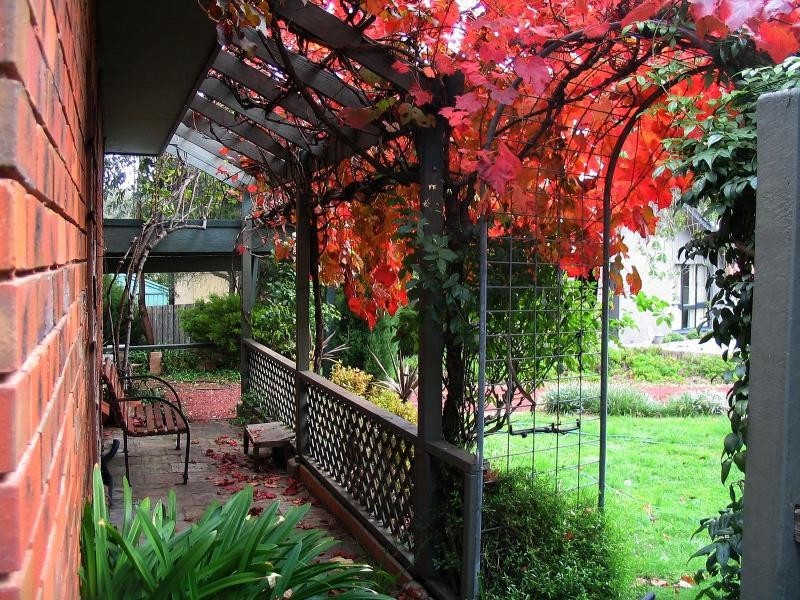 7 McCalman Court, Strathdale VIC 3550