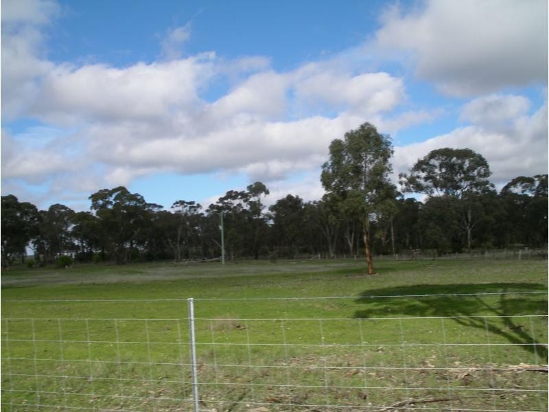 CA13a Weeah Street, Inglewood VIC 3517