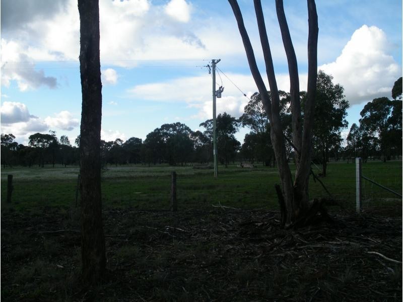 CA13a Weeah Street, Inglewood VIC 3517