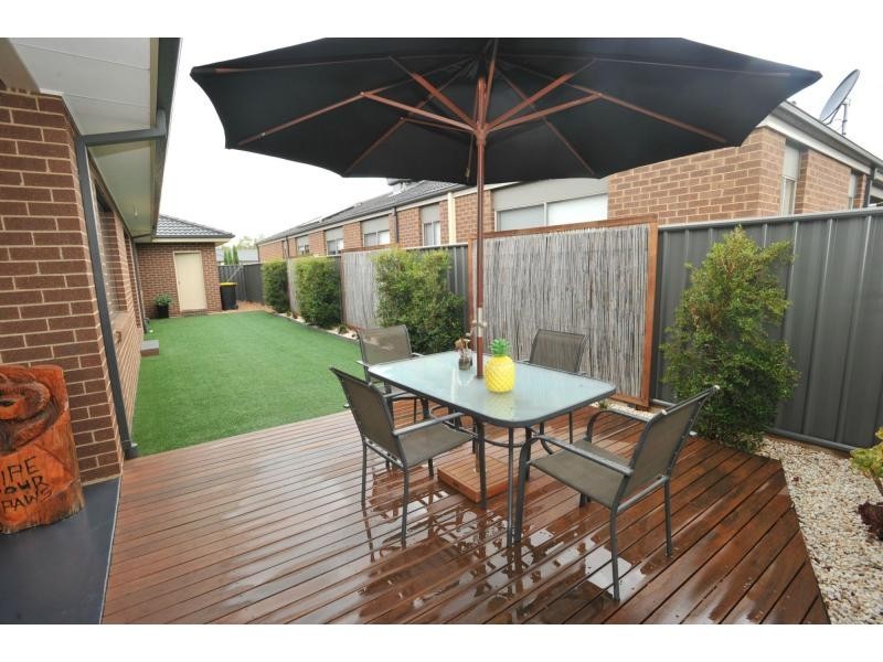 10 Perry Lane, Epsom VIC 3551