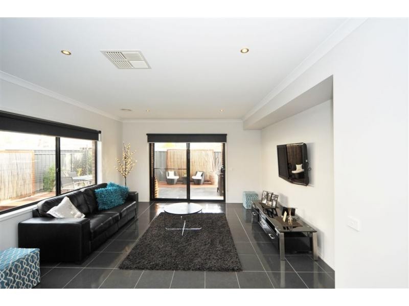 10 Perry Lane, Epsom VIC 3551