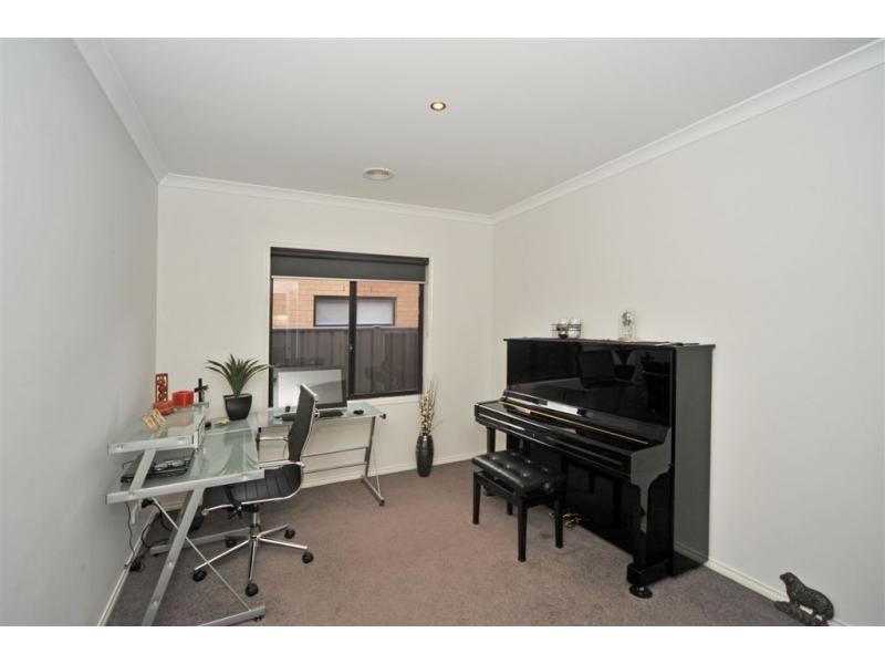 10 Perry Lane, Epsom VIC 3551