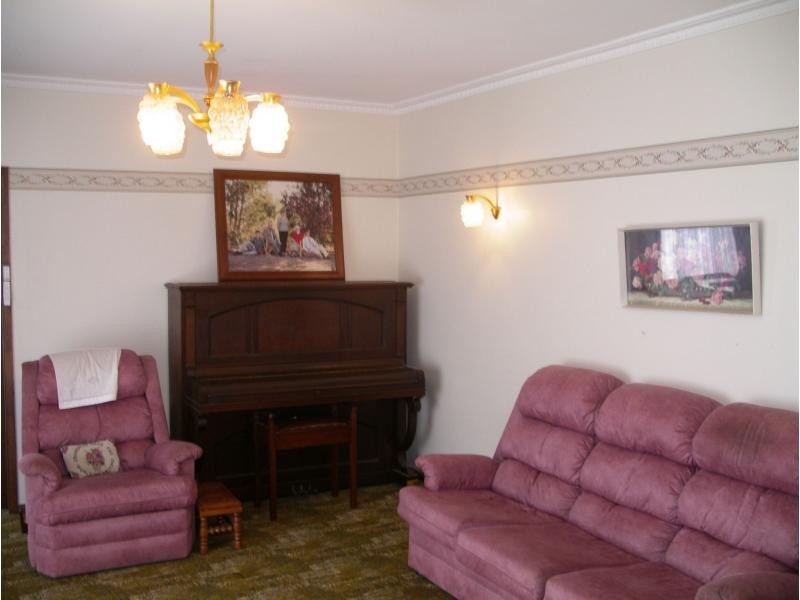 75 MacKenzie Street West, Golden Square VIC 3555