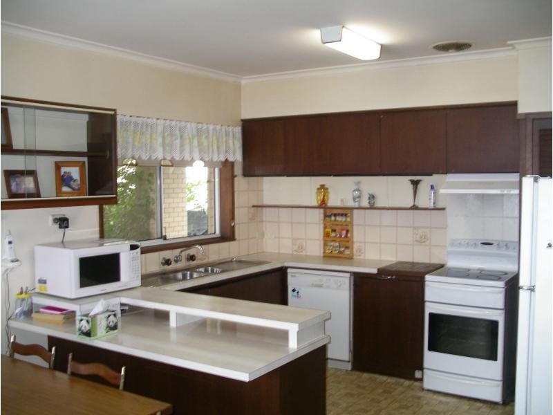 75 MacKenzie Street West, Golden Square VIC 3555