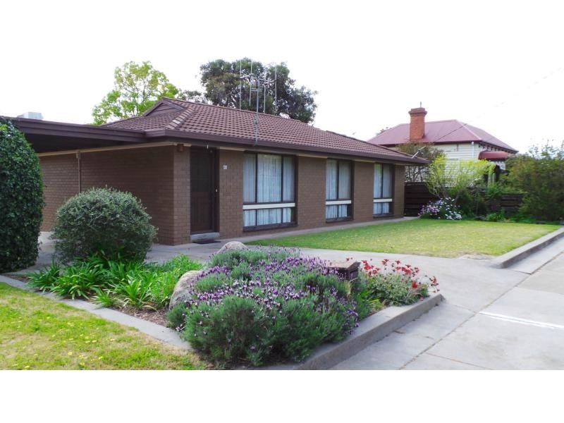 45 Raglan Street, White Hills VIC 3550