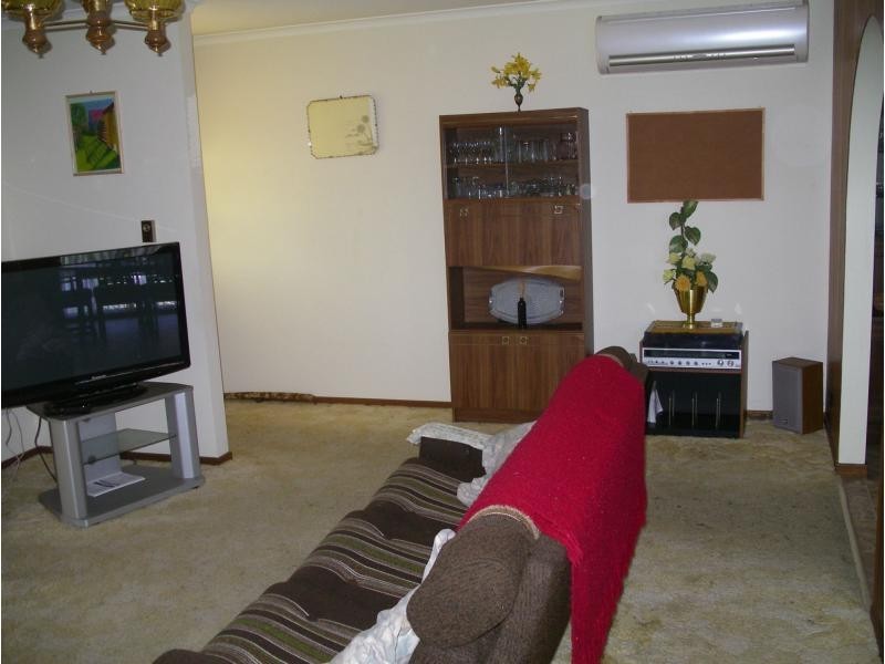 45 Raglan Street, White Hills VIC 3550