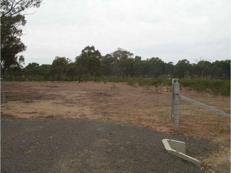 5 Blandfords Road, Neilborough VIC 3570