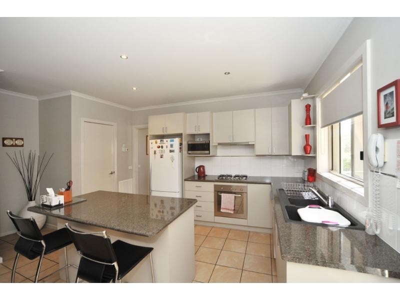 4/24 Alliance Avenue, Eaglehawk VIC 3556