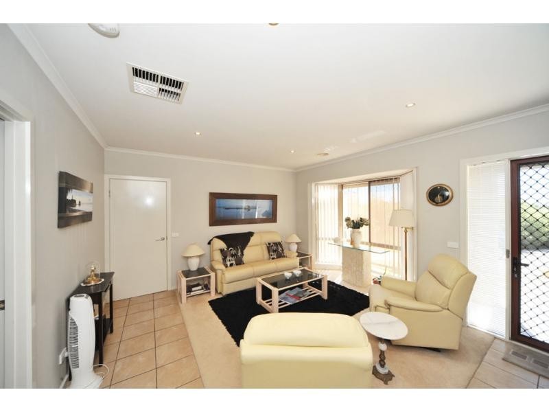 4/24 Alliance Avenue, Eaglehawk VIC 3556