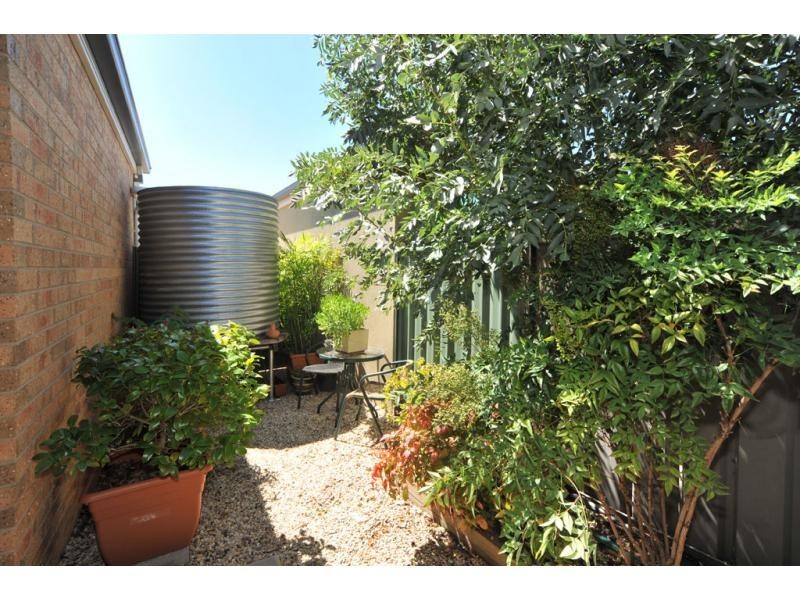 4/24 Alliance Avenue, Eaglehawk VIC 3556