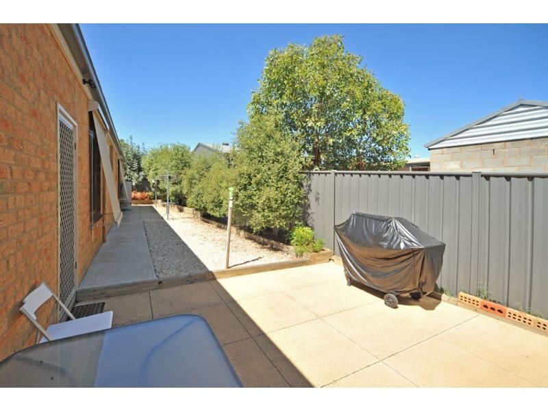 4/24 Alliance Avenue, Eaglehawk VIC 3556