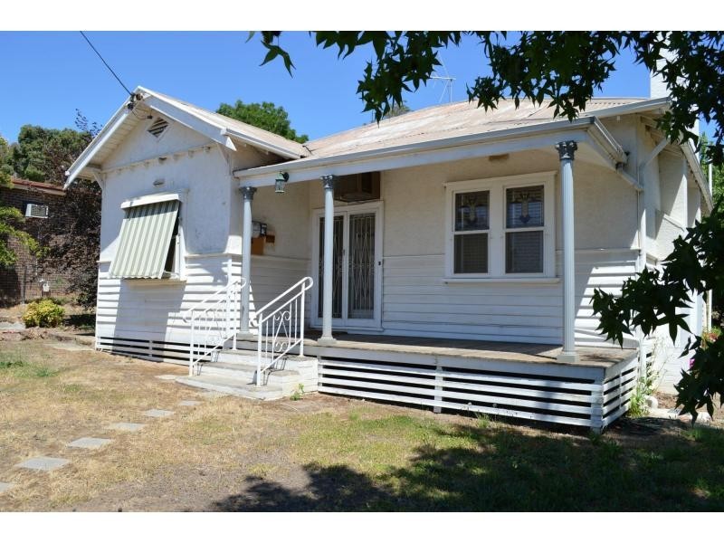 20 Caldwells Road, Eaglehawk VIC 3556