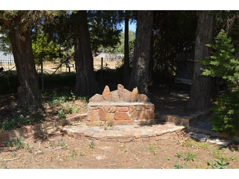 20 Caldwells Road, Eaglehawk VIC 3556